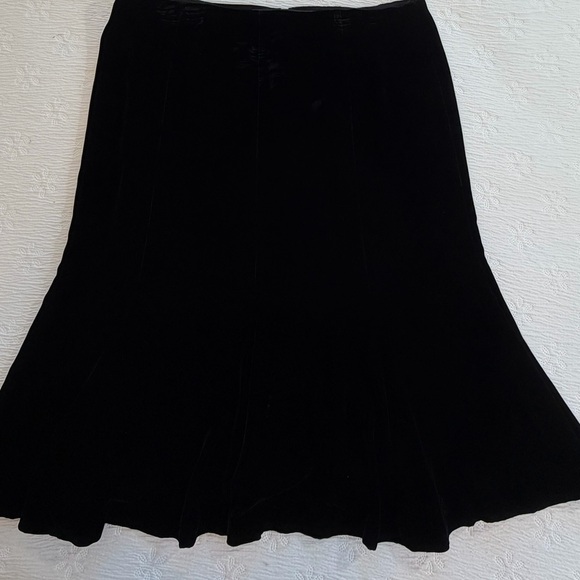 Jones New York black velvet midi skirt size 16 flare party - Picture 4 of 7